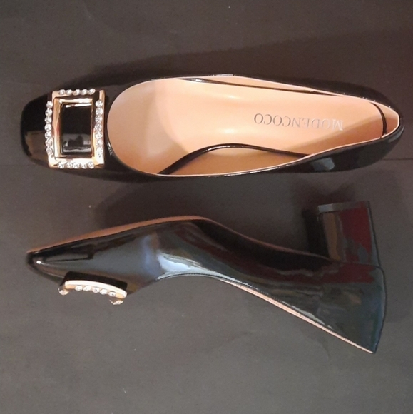 Black Heels with Crystal Embellished Buckle - Picture 2 of 7